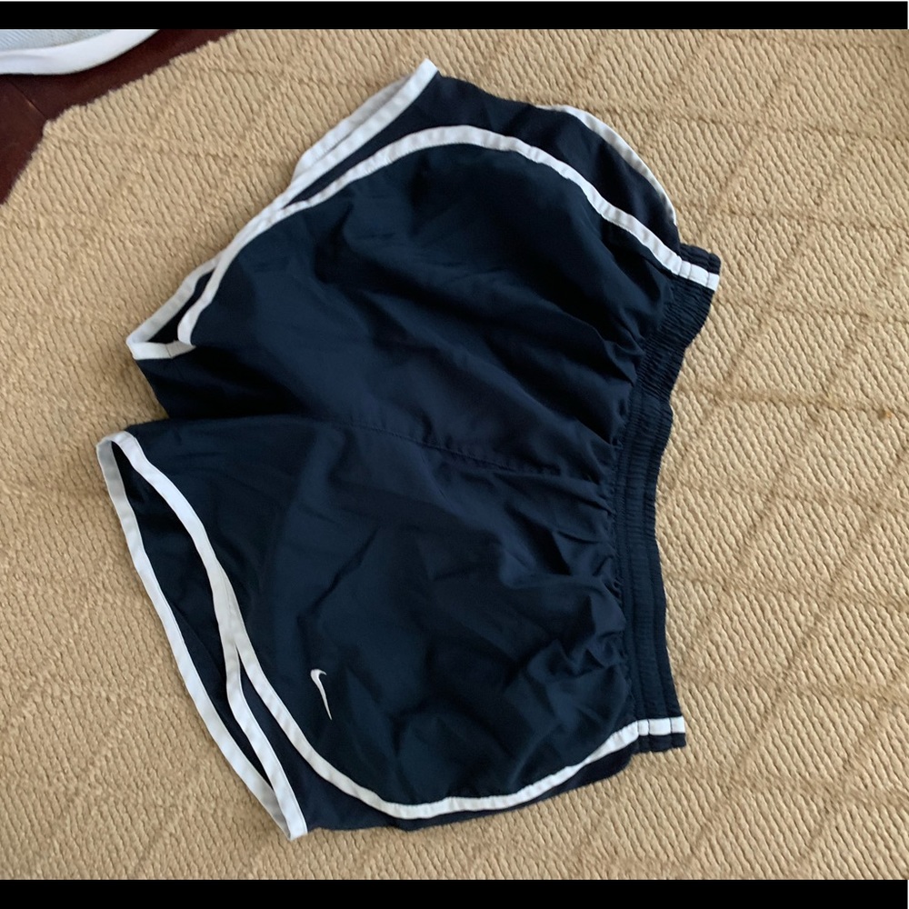 Women’s Dri-fit Nike Shorts (navy)